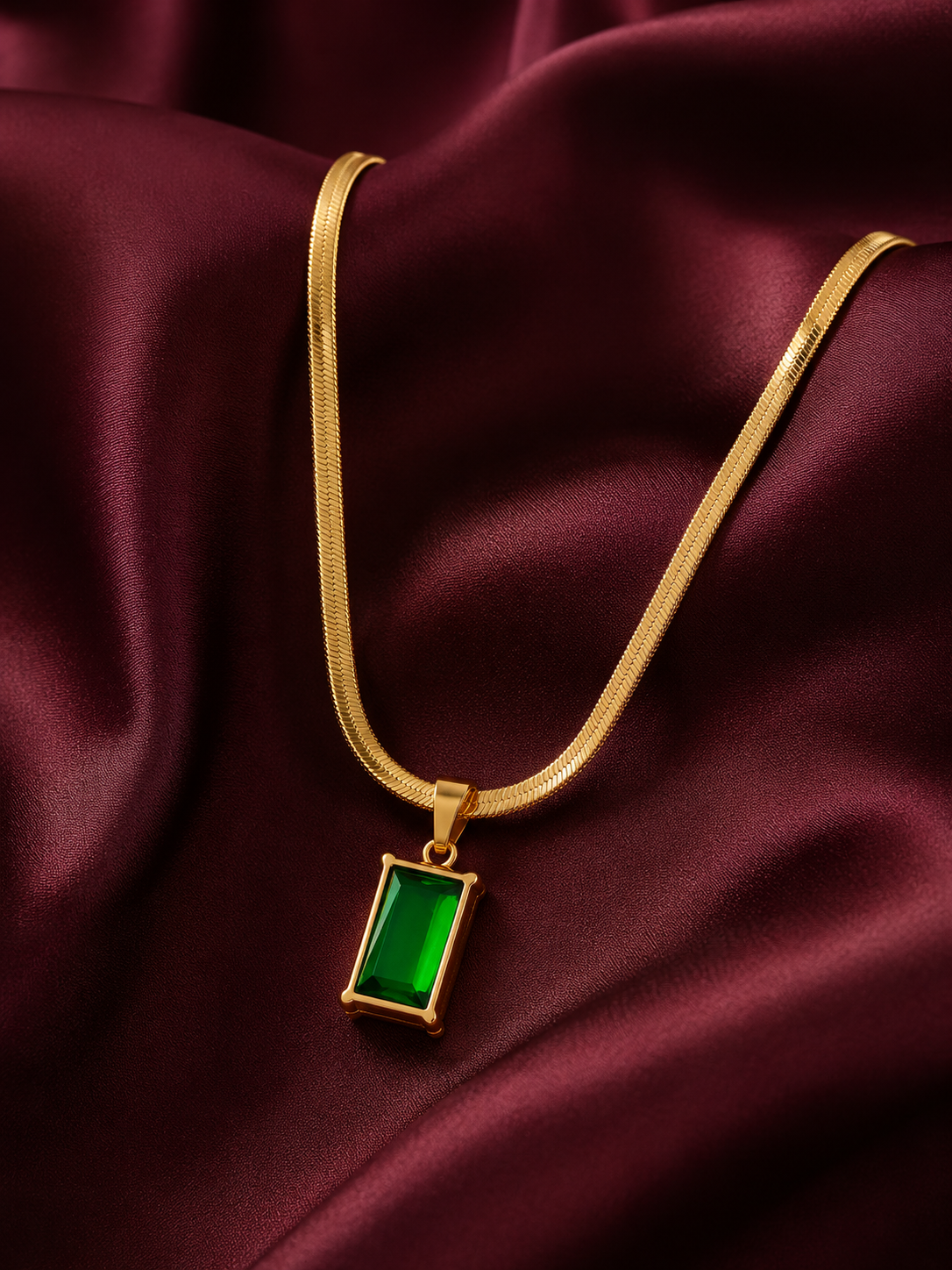 Stainless steel Cubic Zirconia pendant Green Emerald